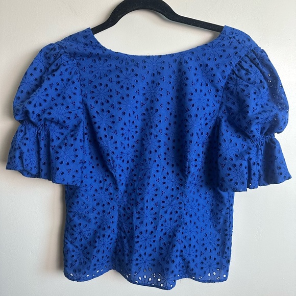 NWOT Lily Pulitzer Royal Blue Eyelet Cotton Blouse Size XS - Picture 3 of 7
